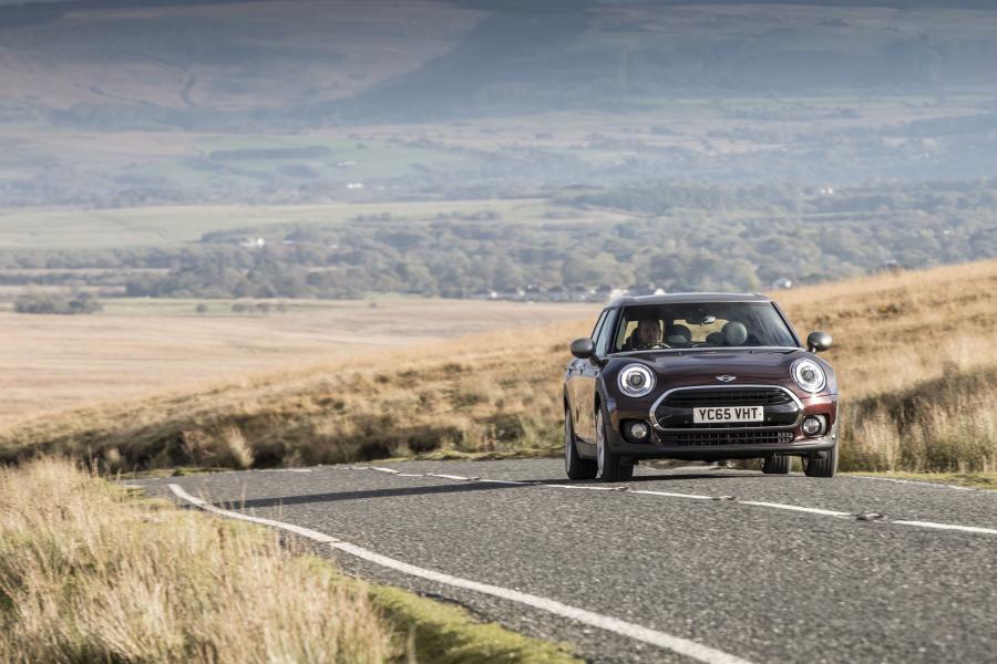 Mini Cooper D Clubman 2015 года  (UK) (фото 17 из 127)